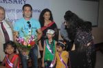 Salman Khan meets special kids at holy family hospital in Mumbai on 11th Oct 2013 (8)_525a16910afb2.JPG