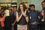 Shraddha Kapoor at Forever 21 store launch in Mumbai on 12th Oct 2013 (48)_525a33932ff95.JPG