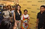 Shraddha Kapoor at Forever 21 store launch in Mumbai on 12th Oct 2013 (54)_525a33a0ace19.JPG