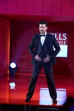 Anil Kapoor walks for Ashish Soni - grand finale at Wills day 5 on WIFW 2014 on 13th Oct 2013 (2)_525cb978d0979.JPG