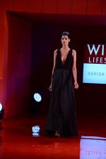 Model walks for Ashish Soni - grand finale at Wills day 5 on WIFW 2014 on 13th Oct 2013 (215)_525cc2c730e88.JPG