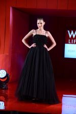 Model walks for Ashish Soni - grand finale at Wills day 5 on WIFW 2014 on 13th Oct 2013 (232)_525cc32034805.JPG