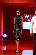 Model walks for Ashish Soni - grand finale at Wills day 5 on WIFW 2014 on 13th Oct 2013 (28)_525cbf6258d73.JPG