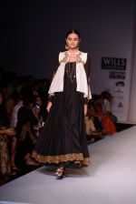 Model walks for Joy Mitra at Wills day 5 on WIFW 2014 on 13th Oct 2013 (67)_525cb5dbe9693.JPG
