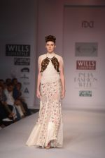 Model walks for SOLTEE BY SULASKSHANA at Wills day 5 on WIFW 2014 on 13th Oct 2013 (14)_525cb8b95ac36.JPG