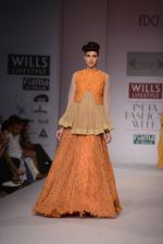Model walks for SOLTEE BY SULASKSHANA at Wills day 5 on WIFW 2014 on 13th Oct 2013 (36)_525cb8fe40c3a.JPG