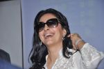 Juhi Chawla at a press meet to discuss radiation caused by mobile towers in Press Club, Mumbai on 17th Oct 2013 (16)_5260ad3062b42.JPG