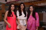 Shilpa Shetty, Raveena Tandon at Raveena Tandon and Roopa Vohra_s jewellery line launch in Mumbai on 18th Oct 2013 (34)_526222db44f6d.JPG