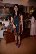 at Raveena Tandon and Roopa Vohra_s jewellery line launch in Mumbai on 18th Oct 2013 (138)_52621a0b68428.JPG