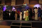 Lata Mangeshkar at Yash Chopra Memorial Awards in Mumbai on 19th Oct 2013 (2)_5263d570760f4.jpg