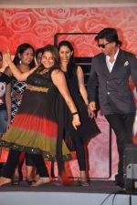 Shahrukh Khan at Lux event in Mumbai on 19th Oct 2013 (55)_5263dad153ad0.JPG