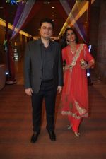 Sonali bendre, Goldie behl at Yash Chopra Memorial Awards in Mumbai on 19th Oct 2013.(98)_5263f1ab71047.JPG