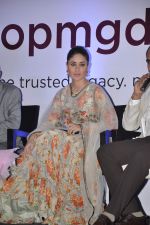Kareena Kapoor snapped at a new online jewellery shop launch in J W Marriott, Mumbai on 21st Oct 2013 (2)_52661dec12a30.JPG