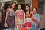 Popley celebrates Karva Chauth in Bandra, Mumbai on 21st Oct 2013 (78)_52661f35f3931.JPG