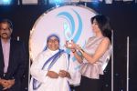 Sushmita Sen at Harmony Foundation_s Mother Teresa Memorial Award in Leela, Mumbai on 27th Oct 2013 (97)_526e0a7c6ee83.JPG