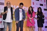 Pritish Nandy, Farhan Akhtar, Vidya Balan, Ekta Kapoor at Trailer launch of Shaadi Ke Side Effects in Mumbai on 28th Oct 2013 (43)_526f8f3717175.JPG