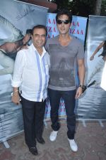 Zayed Khan at Shahid Aamir_s collection launch in Juhu, Mumbai on 29th Oct 2013 (84)_5270b7ef38f2a.JPG