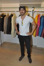 at Shahid Aamir_s collection launch in Juhu, Mumbai on 29th Oct 2013 (103)_5270b65bca037.JPG