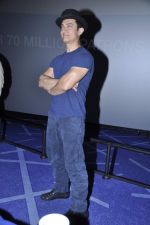 Aamir Khan at Dhoom 3 trailor launch in Mumbai on 30th Oct 2013 (66)_5272505f6dba0.JPG