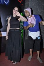 Nauheed Cyrusi at Sunny Sara and Yudhishtir hosted a scary Halloween Thriller Chillers in Mumbai on 31st Oct 2013 (84)_5273c436cbd4b.JPG