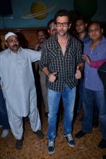 Hrithik Roshan at Gaiety cinema in Bandra, Mumbai on 1st Nov 2013 (14)_527460279fa8b.JPG