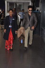 Imran Khan snapped at airport in Mumbai on 1st Nov 2013 (2)_527460dfa0534.JPG