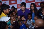 Vivek Oberoi, Priyanka Alva at Big Cinemas Wadala with children from Cancer Patients Aid Association at a spl screening of Krrish 3 in Wadala, Mumbai on 2nd Nov 2013 (47)_527539d2e8faf.JPG