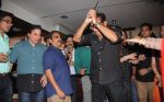 Cake Cutting at Abhijeet Bhattacharya_s birthday party on 30th October 2013_5275e765d5a09.JPG