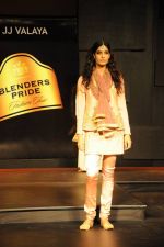 Blenders Pride Tour on 3rd Nov 2013 (2)_5278e97aa91d5.jpg