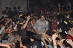 Hrithik Roshan, Vivek Oberoi promote Krrish 3 at Chandan, Mumbai on 4th Nov 2013 (50)_5279036fcbe34.JPG