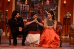 Deepika Padukone, Ranveer Singh on the sets of Comedy Nights with Kapil in Filmcity, Mumbai on 5th Nov 2013 (231)_527a3fa449786.JPG