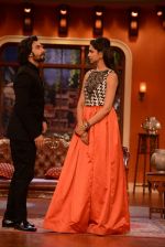 Deepika Padukone, Ranveer Singh on the sets of Comedy Nights with Kapil in Filmcity, Mumbai on 5th Nov 2013 (65)_527a3eef3b3da.JPG