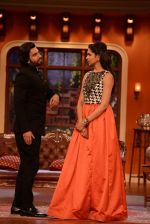Deepika Padukone, Ranveer Singh on the sets of Comedy Nights with Kapil in Filmcity, Mumbai on 5th Nov 2013 (66)_527a3f98edd5a.JPG