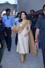 Madhuri Dixit creates signature diabetes dance step for What Step Will YOU Take Today in Mumbai on 8th Nov 2013 (2)_527e19de8aa85.JPG