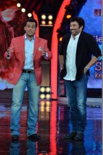 Sunny Deol, Salman Khan on the sets of Bigg Boss 7 in Mumbai on 9th Nov 2013 (45)_527ef7f28e1bf.JPG