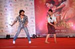 Deepika Padukone, Ranveer Singh at the Promotion of film Ram-Leela in Mumbai on 10th Nov 2013 (176)_528098cc861e9.JPG