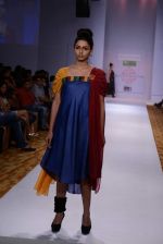Model walks for Dinesh Malkani at ABIL Pune Fashion Week on 10th Nov 2013 (262)_528078e71360e.JPG