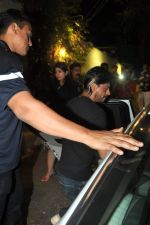 Shahrukh Khan snapped outside Olive on 13th Nov 2013 (1)_52830d21c262c.JPG