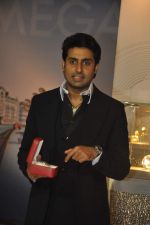 Abhishek Bachchan at the promotion of Omega watches in Malad, Mumbai on 13th Nov 2013 (28)_5284c491e725f.JPG