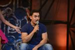 Aamir Khan unveil Dhoom Machale Song in Yashraj, Mumbai on 14th Nov 2013 (134)_5285936d170ab.JPG