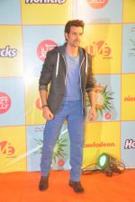 Hrithik Roshan at Nickelodeon Kids Choice awards in Filmcity, Mumbai on 14th Nov 2013 (82)_52861cce4ab1a.JPG