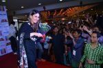 Kareena Kapoor promotes Gori Tere Pyaar Mein in RCity Mall, Mumbai on 17th Nov 2013 (6)_5289a57132e3c.JPG