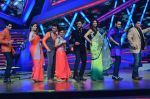 Imran Khan, Kareena Kapoor, Shilpa Shetty, Sajid Khan, Terence Lewis on the sets of Nach Baliye 6 in Mumbai on 19th Nov 2013 (127)_528ca5be3a205.JPG