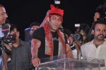 Salman Khan at Koli festival in Mahim, Mumbai on 22nd Nov 2013 (21)_5290846f93033.JPG