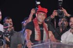 Salman Khan at Koli festival in Mahim, Mumbai on 22nd Nov 2013 (24)_5290846e0e7f4.JPG