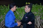Akshay Kumar, Karan Johar at Vishesh Bhatt_s Wedding Reception in Taj Land_s End, Bandra, Mumbai on 28th Nov 2013 (200)_52983ad1927a0.JPG