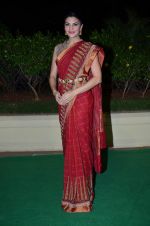 Jacqueline Fernandez at Vishesh Bhatt_s Wedding Reception in Taj Land_s End, Bandra, Mumbai on 28th Nov 2013 (219)_5298392bd5fe9.JPG