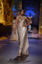 Model walk the ramp for Gaurav Gupta showcase on day 2 of bridal week in Mumbai on 30th Nov 2013 (155)_529afd2f5943a.JPG