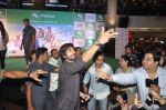 Shahid Kapoor at R Rajkumar promotions in Infinity Mall, Malad, Mumbai on 1st Dec 2013 (1)_529c266be84a6.JPG