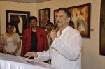 Suresh Oberoi at tarot card reader Lara Shah_s book launch in Jehangir, Mumbai on 3rd Dec 2013 (20)_529f637c66eca.JPG